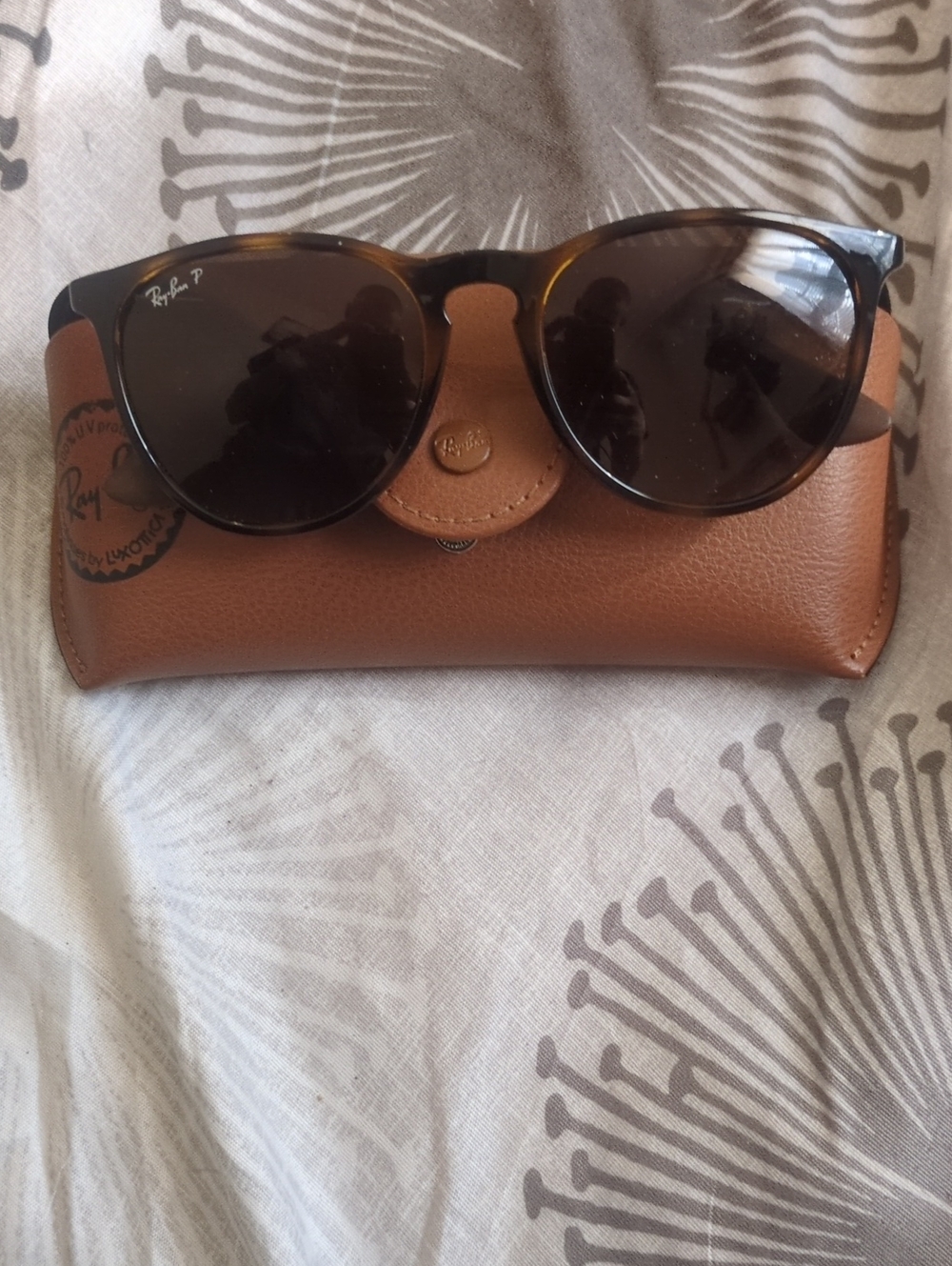 Ray-Ban Tortoiseshell Frame Sunglasses with Brown Case